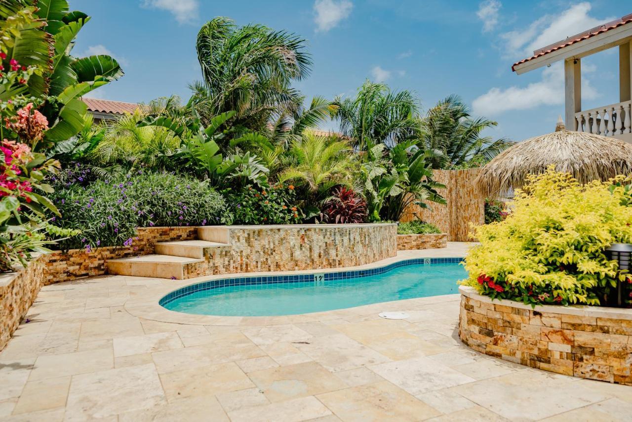 Charming 1-Bedroom Apartment 2 Km From Eagle Beach Palm Beach Exterior photo